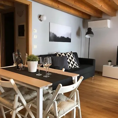 Interno 1 Apartamento Treviso